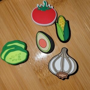Crocs Charms lot of 5 ‎ Vegetables New